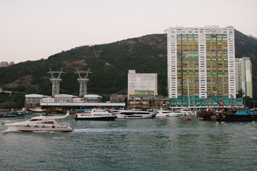 防城港酒店网站建设电话多少?专业建站公司联系方式汇总
