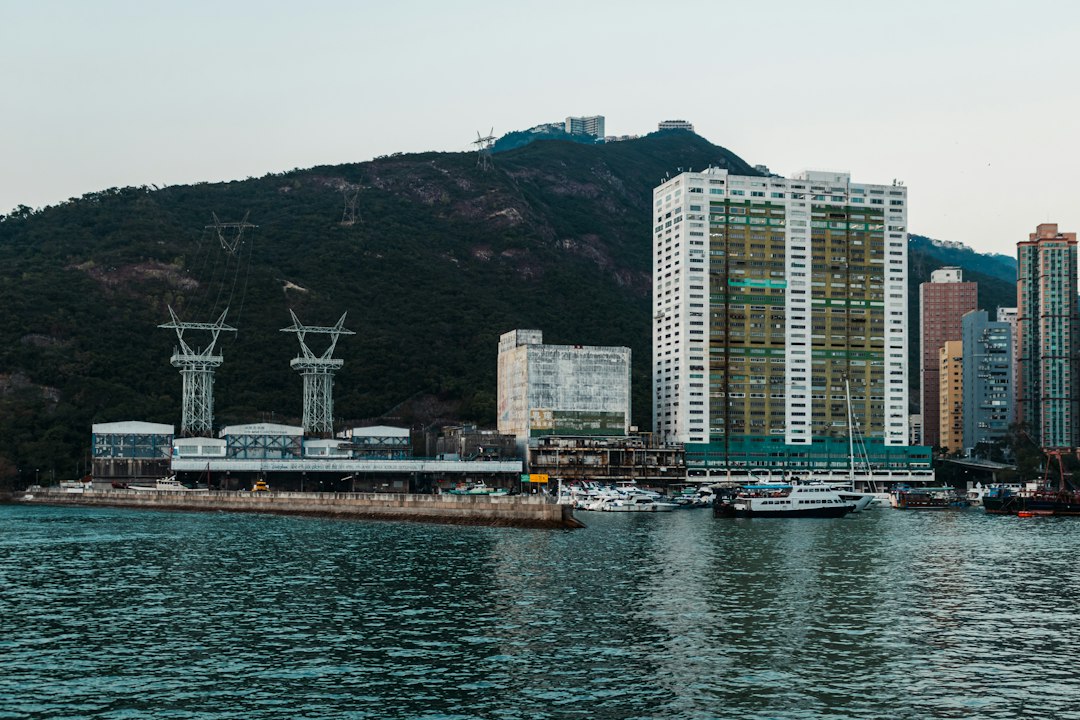 防城港酒店网站建设制作怎么选？实用指南与常见问题解析