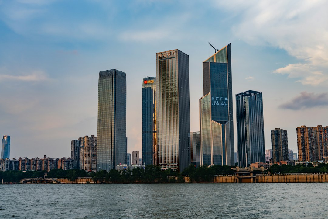贵港网站建设报价表怎么选？实用指南与常见问题解析