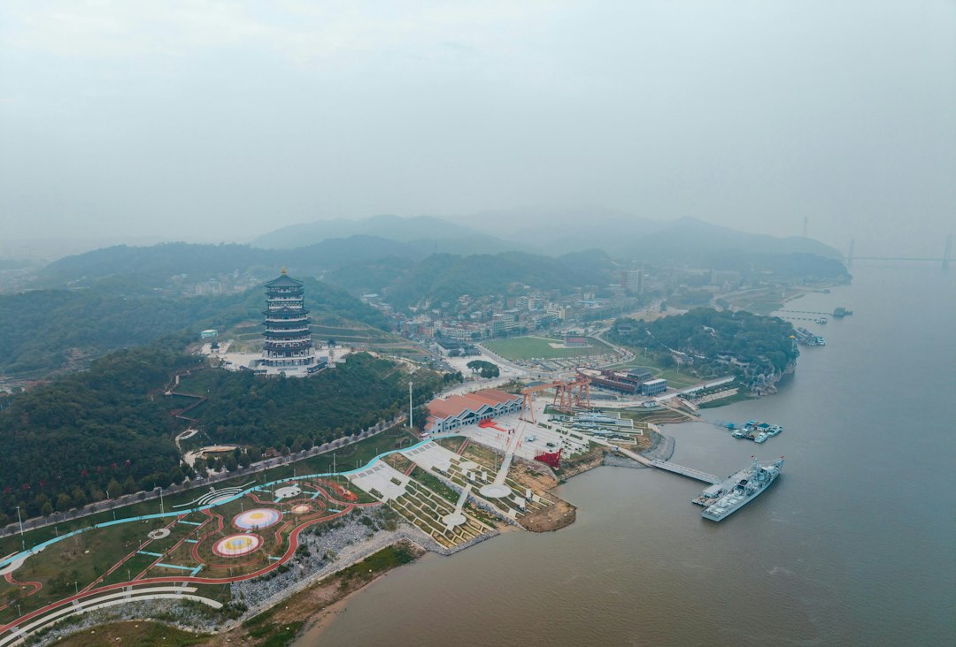 广西河池网站建设开发怎么选？实用指南与常见问题解析